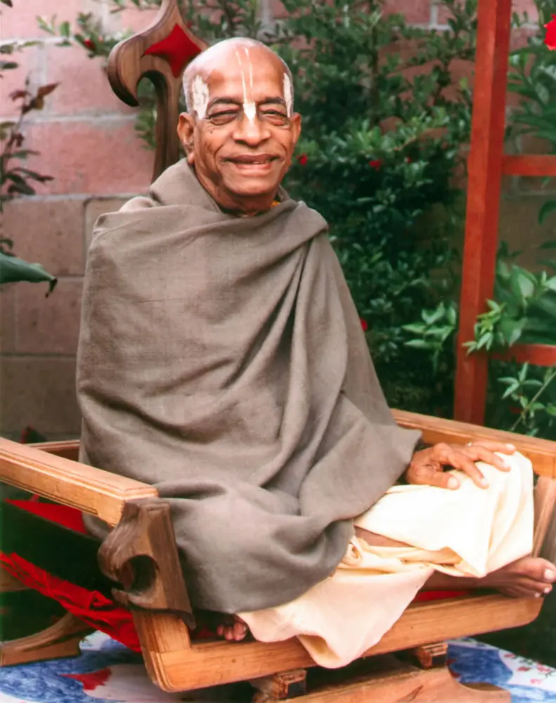 Srila Prabhupada at New Dwaraka Garden, Darshan